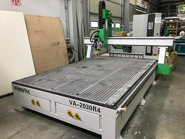 Фрезерно-гравировальный станок с чпу WoodTec VA 2030 4-axis Б/У