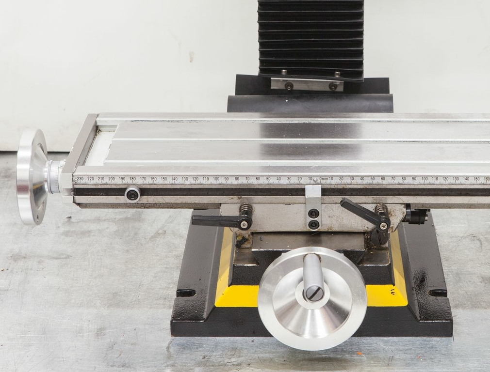 Фрезерно сверлильный станок Stalex SBM 20