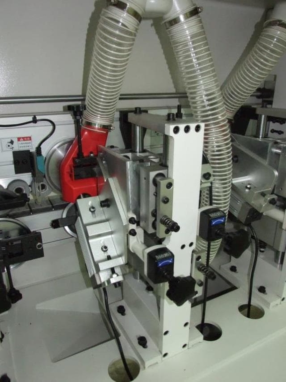 Автоматический кромкооблицовочный станок LTT-140