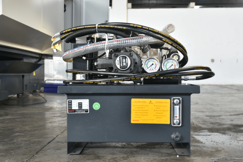 Токарный станок ЧПУ с горизонтальной станиной MetalTec CK 36x750 PRO