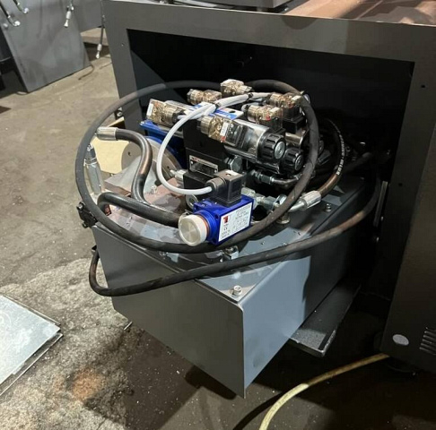 Полуавтоматический ленточнопильный станок IRONMAC CUT-350CSAF RUS