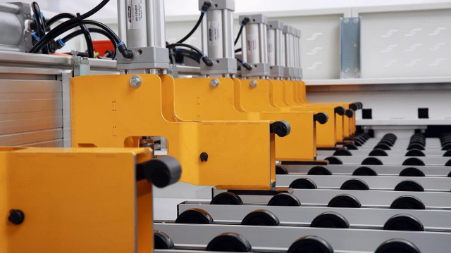 Форматно-раскроечный центр с ЧПУ Nanxing NPC 330