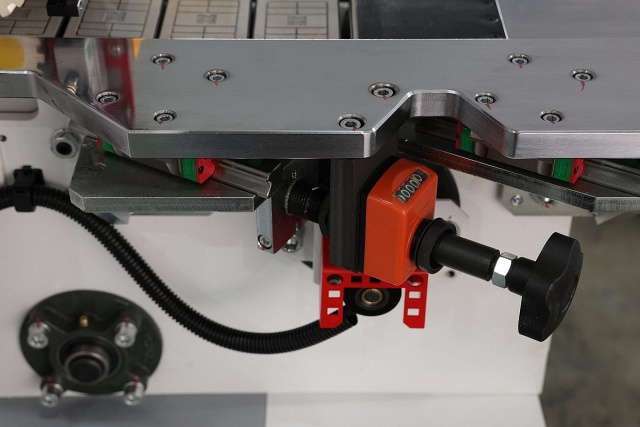 Автоматический кромкооблицовочный станок Nanxing NB536