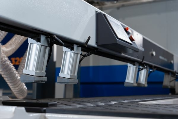 Сверлильно-присадочный центр KDT KN-3019V