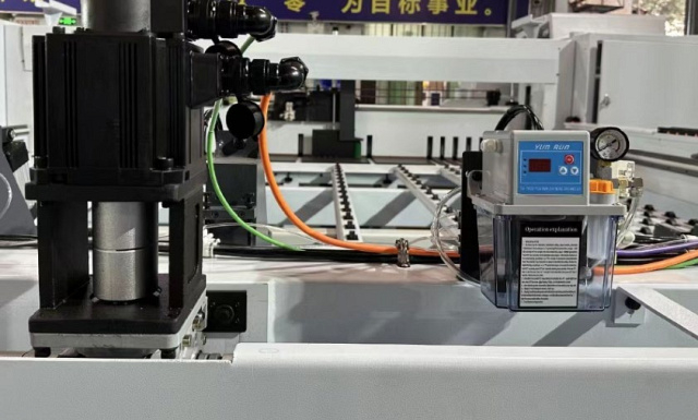 Форматно-раскроечный центр с ЧПУ Filato NP-330A