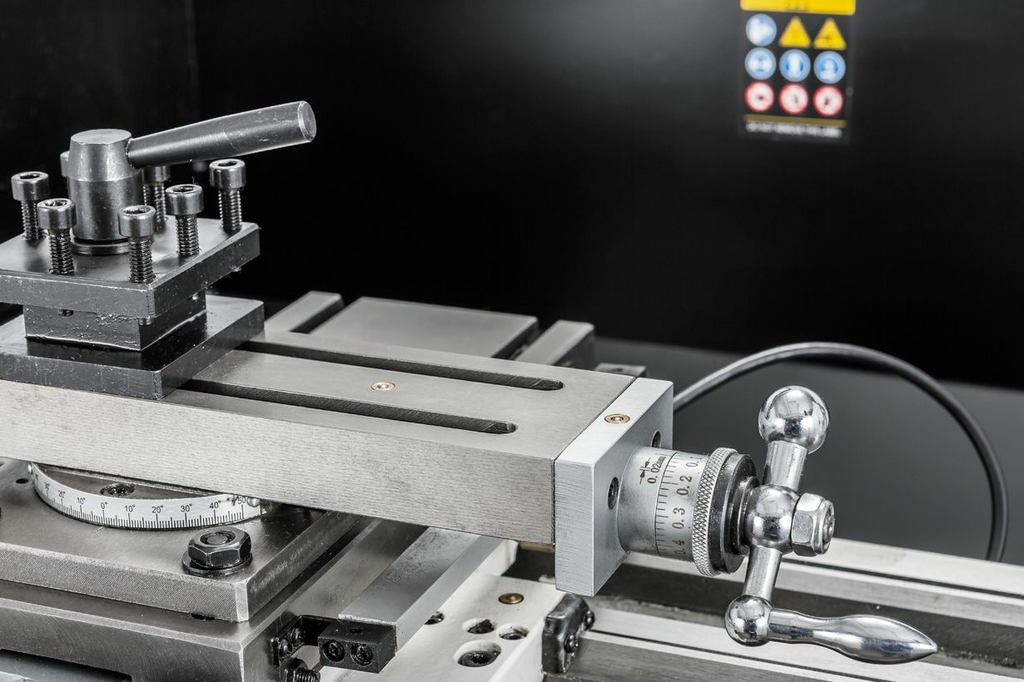 Настольный токарный станок по металлу JET BD-8A DRO (50000548M)