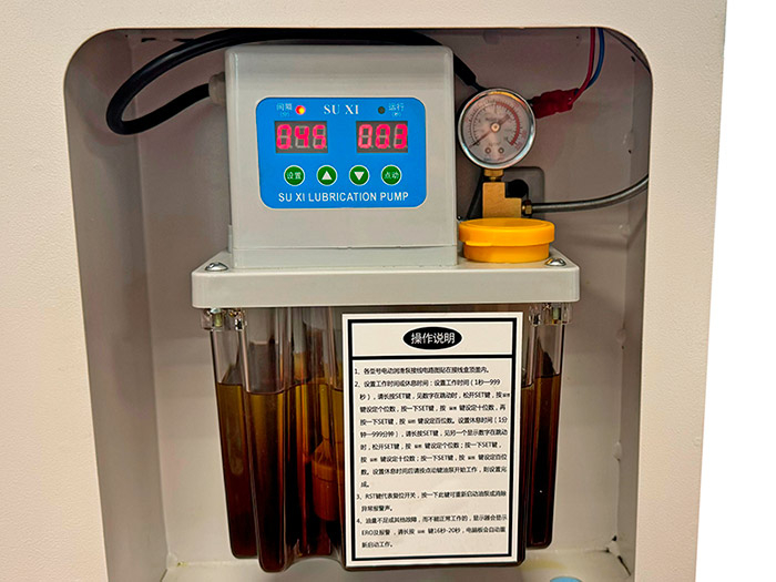 Токарный станок CK560/1000 с плоской станиной с ЧПУ Siemens 808D