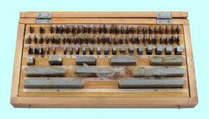 Наборы концевых мер длины № 1, кл.точн.2 (83 меры от 0,5 до 100мм) (КРИН)