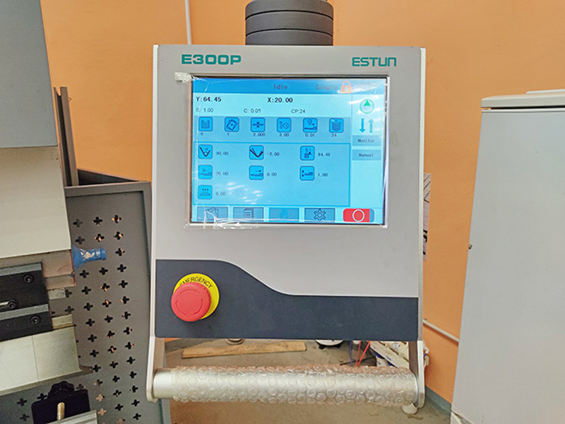 Гидравлический листогибочный пресс PBH160/3200 с контроллером E300