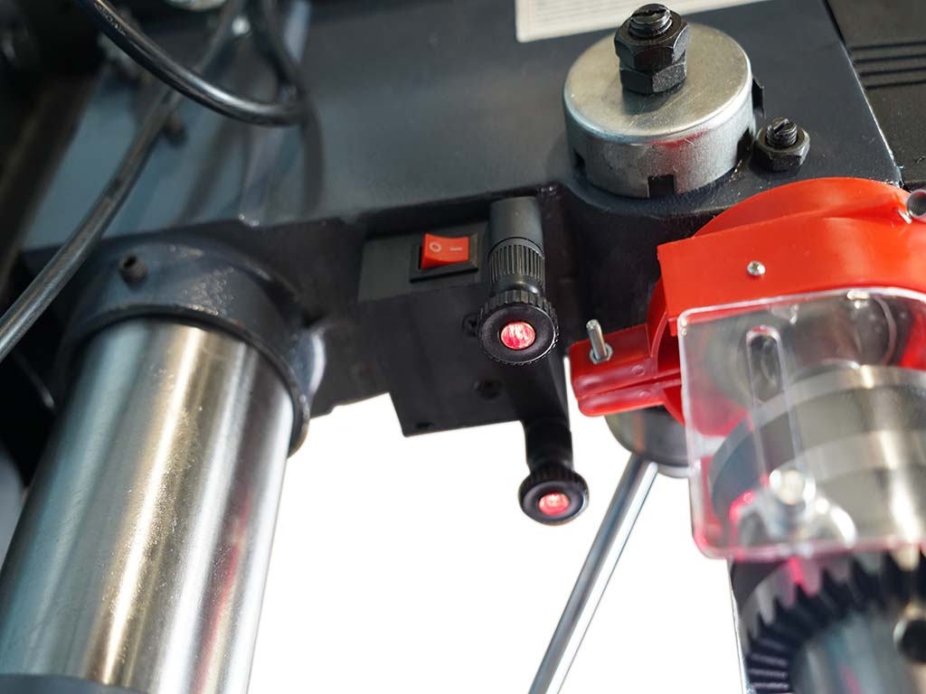 Вертикальный сверлильный станок Metal Master M20D