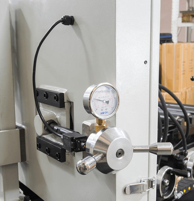 Автоматический ленточнопильный колонный станок Stalex BS-415GA (388130A)