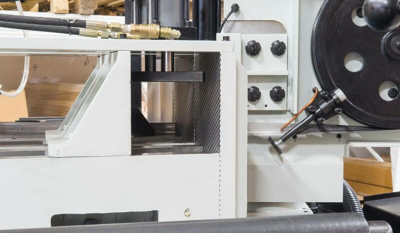 Автоматический ленточнопильный колонный станок Stalex BS-415GA (388130A)