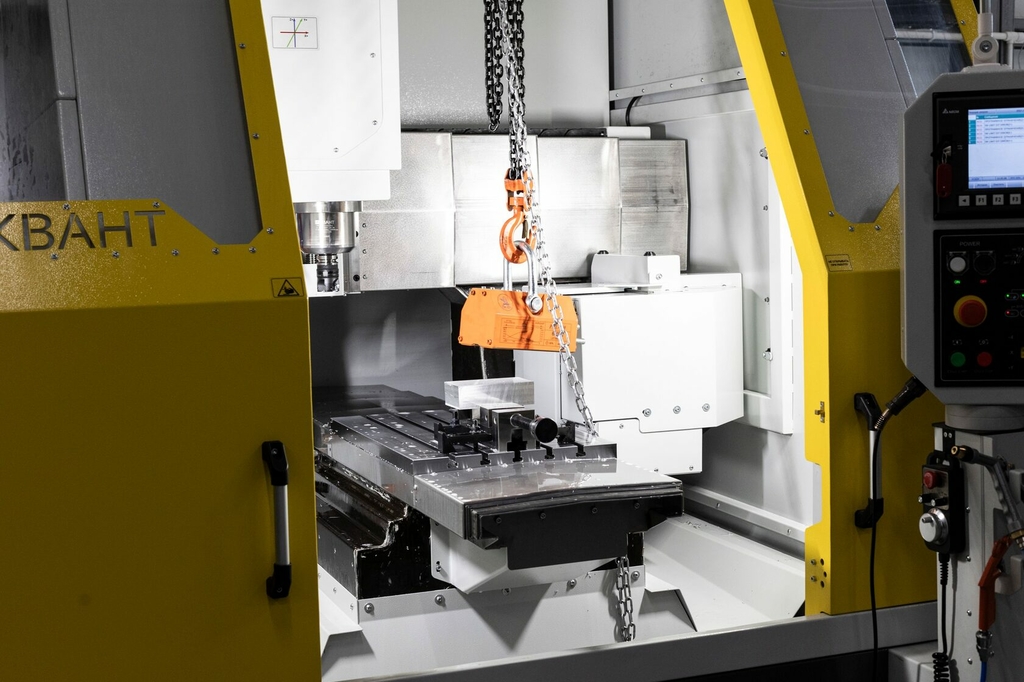 Вертикальный фрезерный центр КВАНТ MG-1 (производства Россия)