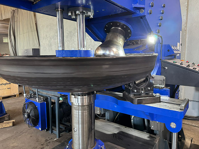 Кромкогибочная машина для отбортовки кромки днищ BFM35xD