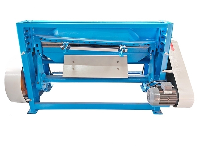 Электромеханическая гильотина Q11 3x1300