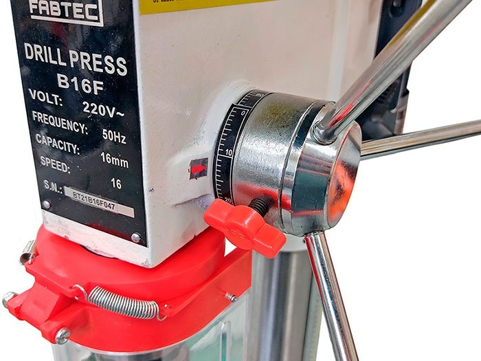 Вертикально-сверлильный станок B16F