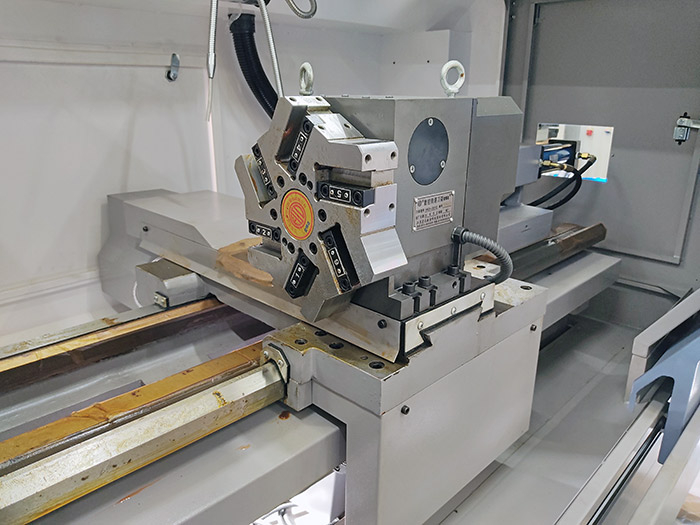 Токарный станок CK6136/1000 с плоской станиной с ЧПУ Siemens 808D