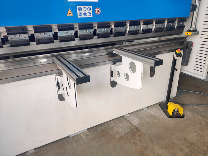 Гидравлический вертикально-гибочный пресс COMPACT-31175