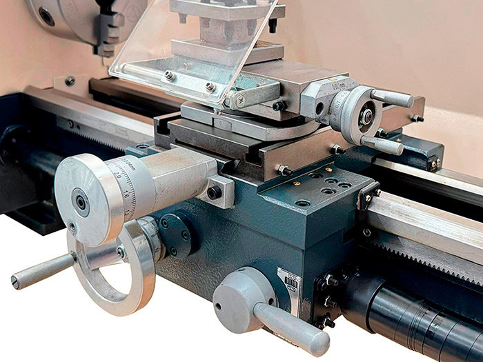 Токарный станок FML 250х550 V с плавной регулировкой скорости