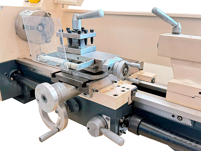 Токарный станок FML 250х550