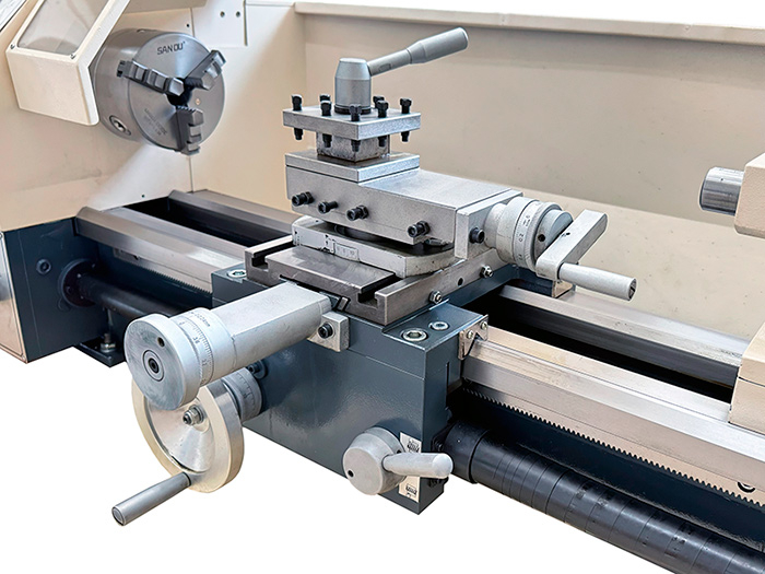 Токарный станок FML 280х700 V с плавной регулировкой скорости