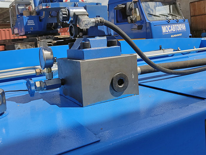 Гидравлическая гильотина QC12Y 12x3200 с ЧПУ Е21S