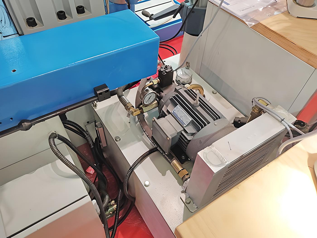 Плоскошлифовальный станок SGA40100AHD