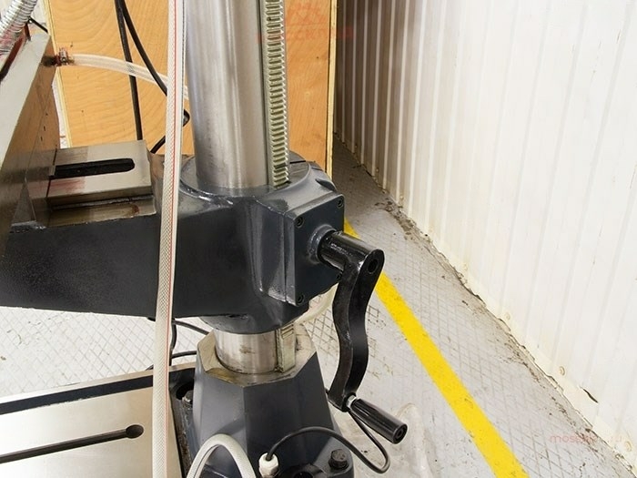 Вертикально-сверлильный станок ZX40PC