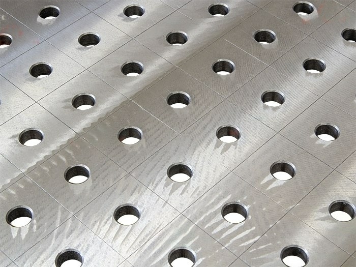 Чугунный сварочный стол 2*1*0.1 D16