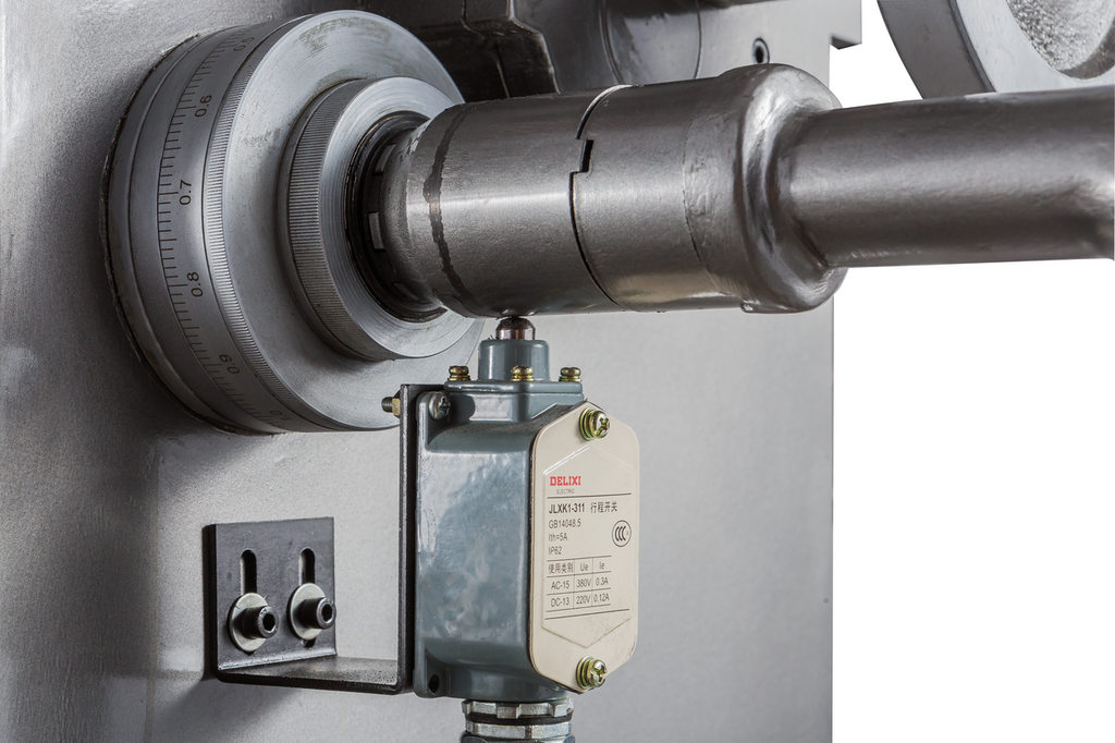 Универсальный фрезерный станок Jet JMD-1452TS DRO (ITA1452TS)