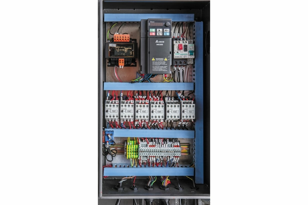 Широкоуниверсальный фрезерный станок JET JMD-939GHV DRO (50000849T)