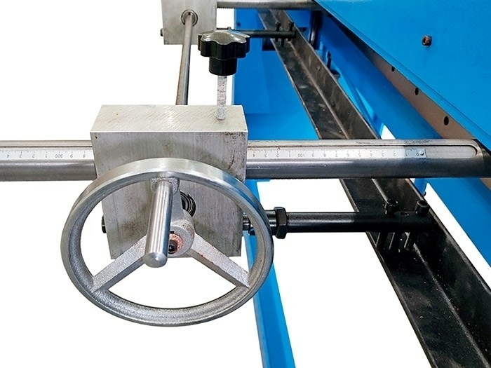 Ножницы гильотинные ручные Q01-1.5x1500