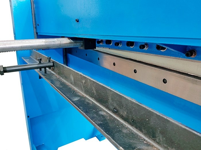 Ножницы гильотинные ручные Q01-1.5x1500