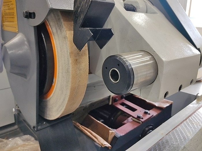 Круглошлифовальный станок M1432B с РМЦ 1000