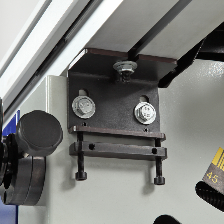 Станок круглопильный с подвижным столом BELMASH TS-250ST1300/400 (S195A)