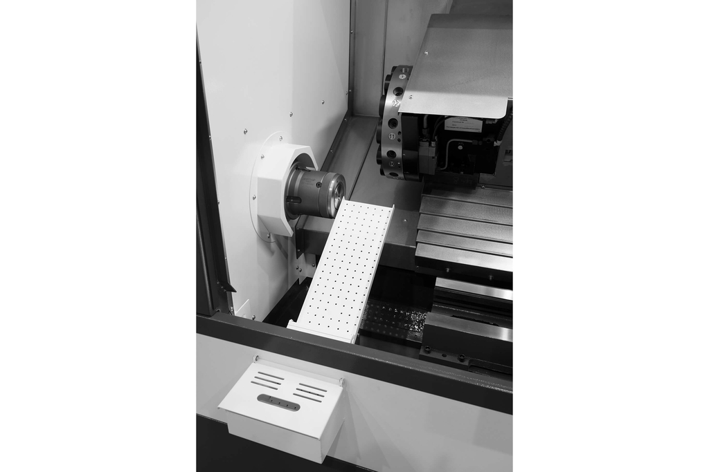 Токарный обрабатывающий центр TC1720Ф4