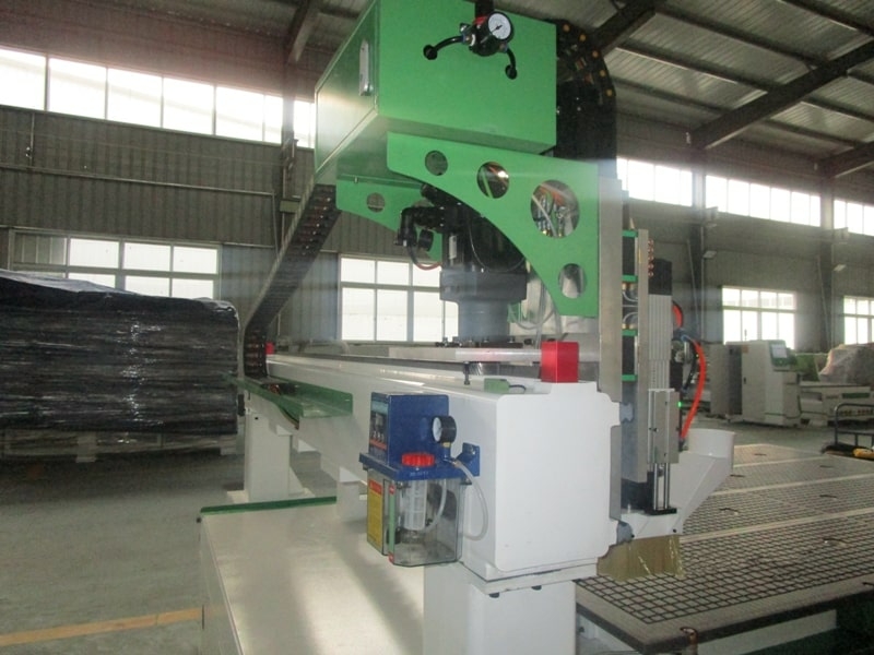 Фрезерно-гравировальный станок с чпу WoodTec HA 2030 P