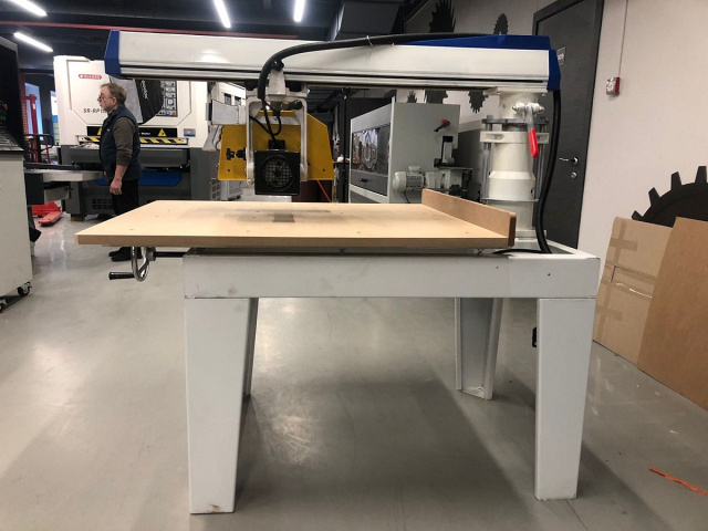 Станок торцовочный EcoWood М 900