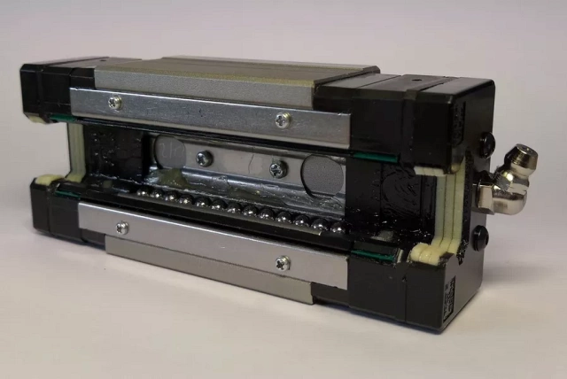 Фрезерный станок с ЧПУ Beaver 24AVLT8 PRO