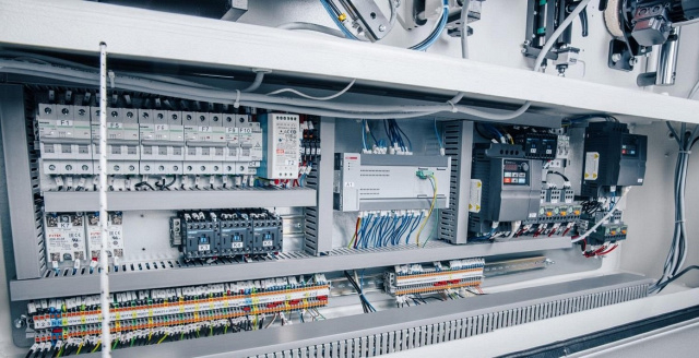 Автоматический кромкооблицовочный станок OSTERMANN 6TF PUR