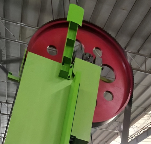 Вертикальная широколенточная пилорама EcoWood VSM-1250