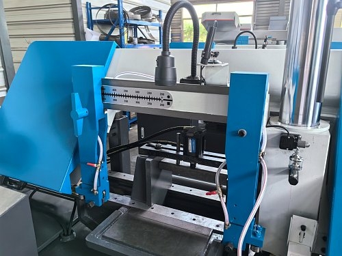 Ленточнопильный станок MetalTec MBS 330/50 CH (угол 90°)