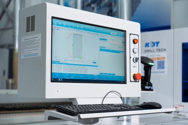 Сверлильно-присадочный центр с ЧПУ KDT KD-868E