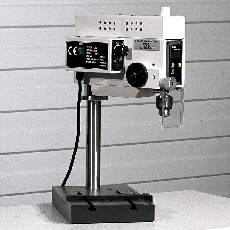 Настольный сверлильный станок AURA CM-6V (10050610)