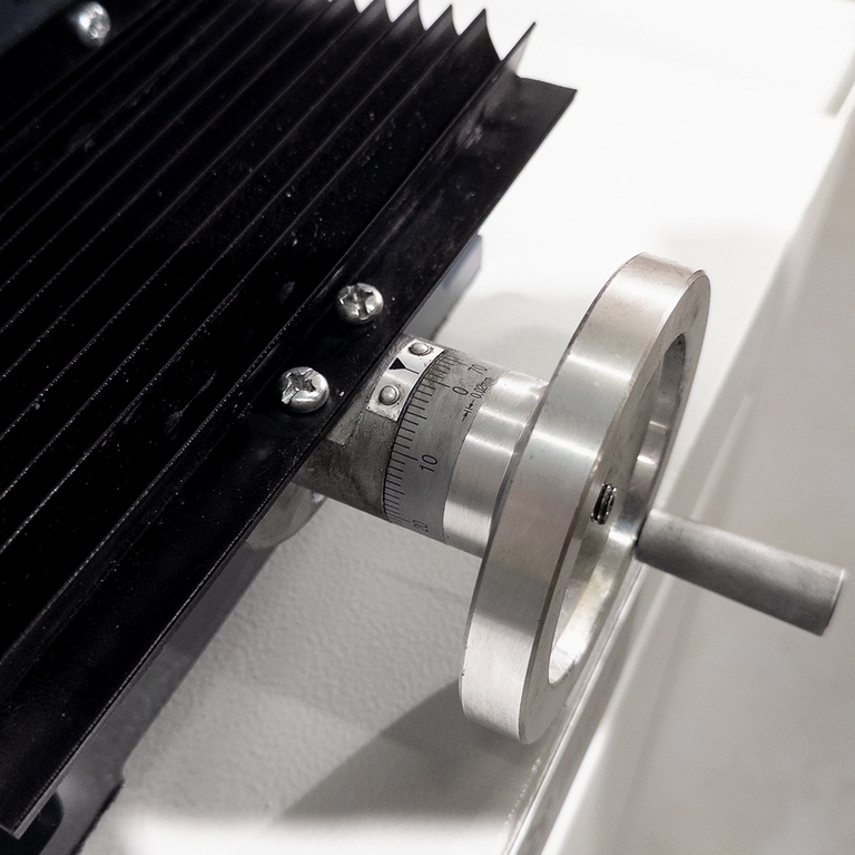 Фрезерно-сверлильный станок AURA FM-25VL (20025100)