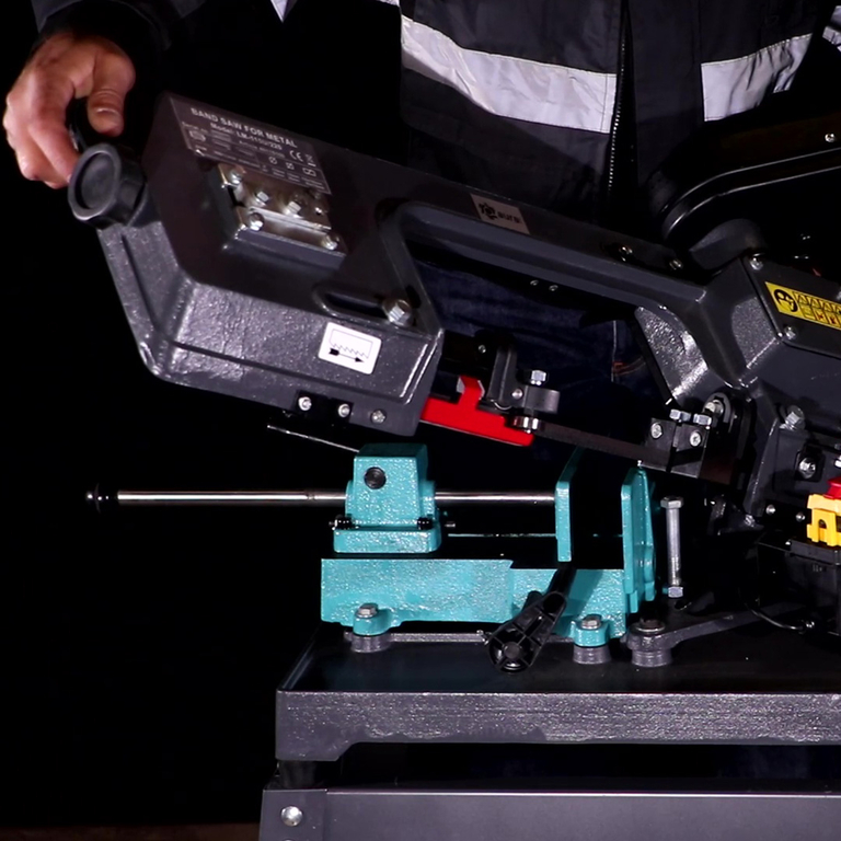 Ленточнопильный станок по металлу AURA LM-115U/220 (40115100)