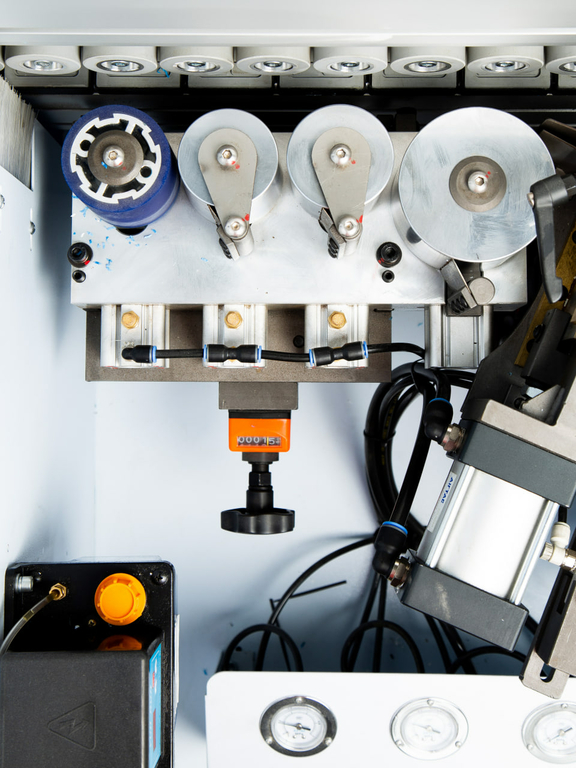 Автоматический кромкооблицовочный станок JIYU JY-465