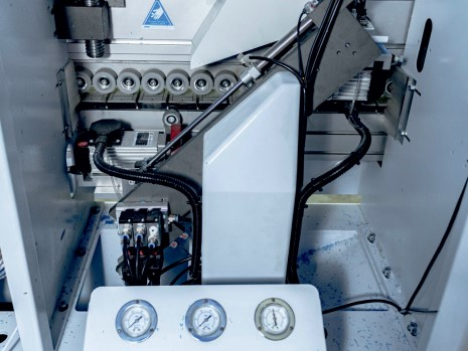 Автоматический кромкооблицовочный станок JIYU JY-465J