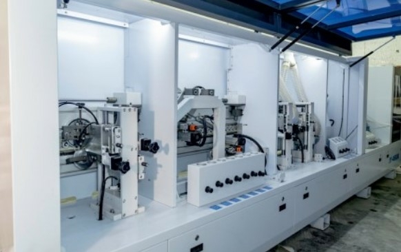 Автоматический кромкооблицовочный станок JIYU JY-468J