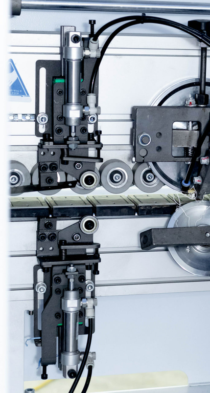 Автоматический кромкооблицовочный станок JIYU JY-468JK